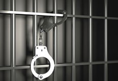 Преподавател в детска школа в Аксаково беше задържан за блудстване
