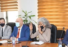 Най късно до средата на лятото би трябвало да заработи фериботната