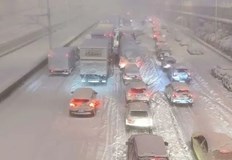 Обилен сняг парализира Атина Бурята наруши въздушния трафик и доведе