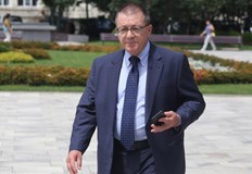 Но към този момент имам впечатление че сякаш управлението е