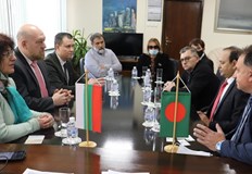 Да се улесни режима на издаване на работна виза за