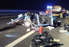 Бебе и момиченце на две години и половина са тежко