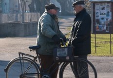 Националният осигурителен институт НОИ започва изплащането на еднократната добавка от 75