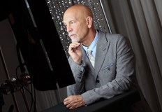 Очаква се американският режисьор да се присъедини към екипа през