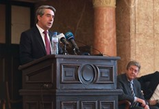 Страната ни трябва да влезе в Еврозоната до 2 години Конституцията