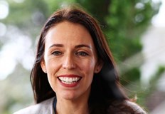 Премиерът на Нова Зеландия Джасинда Ардърн отлага сватбата си поради