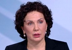 Според нея зеленият сертификат е въведен за да улесни движението