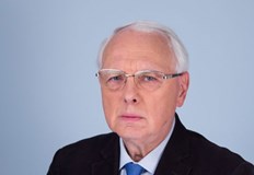 Македонският президент удари плесница на България със срещата с ОМО