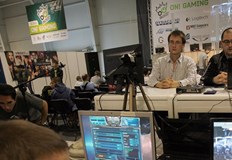 Влогърът Константин Кънев познат още като NoThx и екипа му