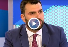 Той смята че позицията на Кирил Петков не дава сигурност