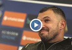 Ветеранът опита да впечатли новите си съотборнициВалери Божинов опита да