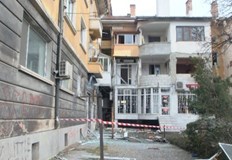 71 годишна жена пострада при взрив на газ в жилищен блок