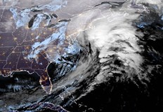 САЩ се готвят за силна снежна буряВетровете ще достигнат до