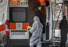 Цяла България е в тъмночервената зона освен област КърджалиРекорден брой