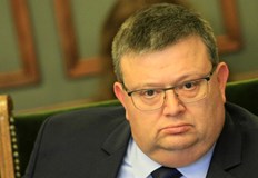 Народните представители очакват той да ги информира по вече отправените