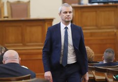 Опитайте да ни спрете Депутатите от Възраждане няма да спазват изискванията