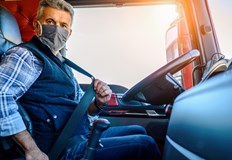 Германия се нуждае от десетки хиляди шофьори на товарни камиони Много