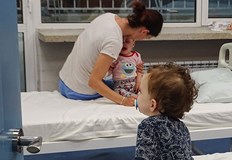 В общото детско отделение в момента се лекуват 6 деца