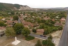 Повече от 2 години няколко села от община Две могили са без