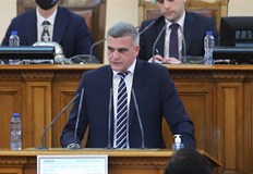 Това заяви днес министърът на отбраната на извънредно изслушване в