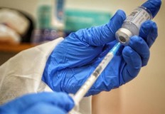 Pfizer и BioNTech започват клинични изпитания на специфична срещу щама Омикрон