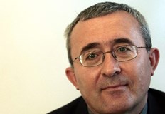 Министърът на отбраната ни съветва да не сме много чувствителни