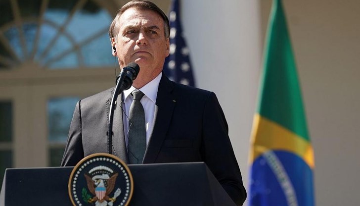 Бразилският президент Жаир Болсонаро беше приет по спешност в болница в Сао Пауло