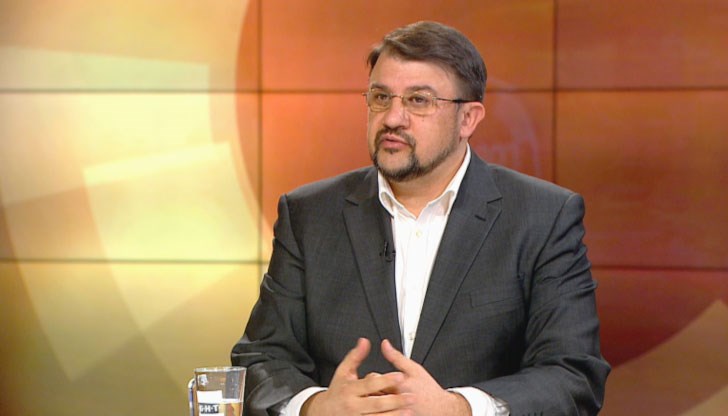 Ще видите, че ще излезе конкретна информация за икономически интереси, които са изкарвали страшно много пари на гърба на българския интерес и данъкоплатец, заяви депутатът от ПП Ще видите, че ще излезе конкретна информация за икономически интереси, които са изкарвали страшно много пари на гърба на българския интерес и данъкоплатец, заяви депутатът от ПП