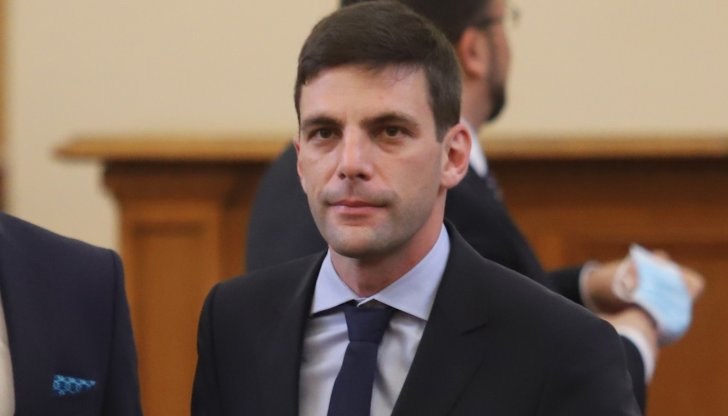 От парламента уточняват, че той се е почувствал зле след заседанието на Консултативния съвет за национална сигурност при президента, продължило близо шест часа