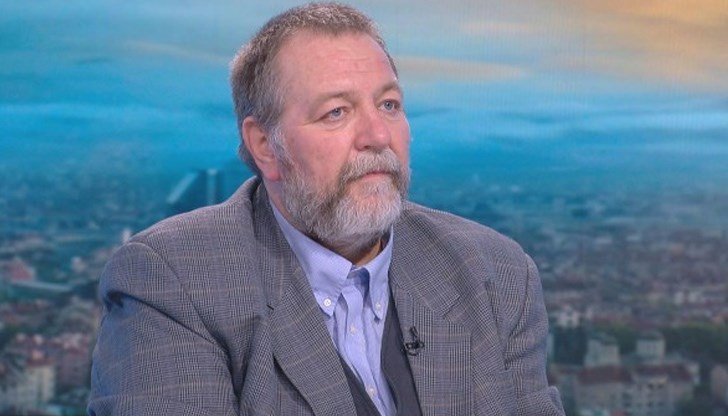 По думите му заразата върви от столицата към страната