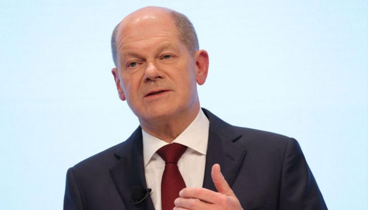 Страната регистрира нови 80 000 положителни проби