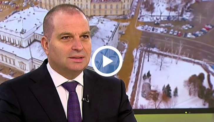 "Никога не е било възможно магистрала „Хемус” да бъде построена до 2024 г.", каза министър Гроздан Караджов