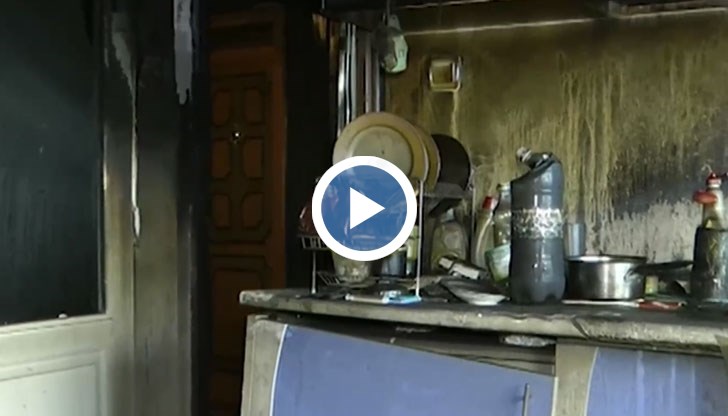 Равносметката за обитателите на 24-те апартамента е опушени стени, мебели и покъщнина, счупени стъкла и разрушена мазилка във входа