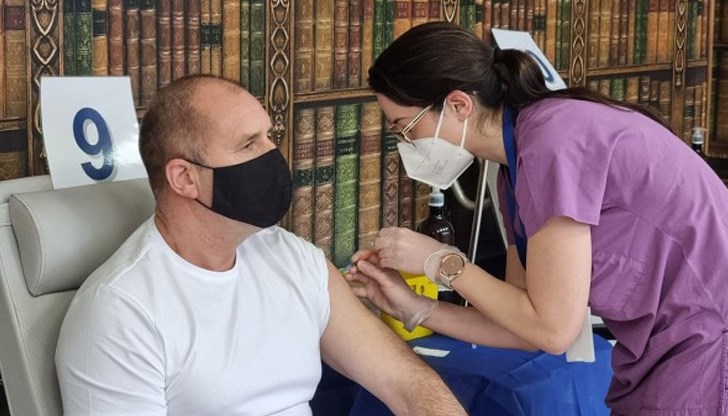 Общо 840 имунизации са били направени днес във ваксинационния център на ВМА, като 691 от тях са допълнителни