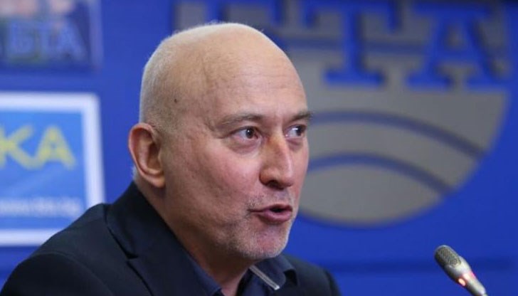 До 10 януари ще имаме 5000 заразени, прогнозира професорът от БАН До 10 януари ще имаме 5000 заразени, прогнозира професорът от БАН