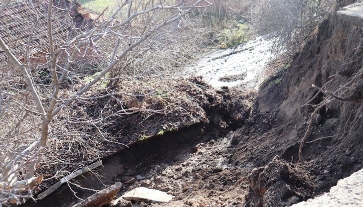 То е за района на възникналото в понеделник свлачище