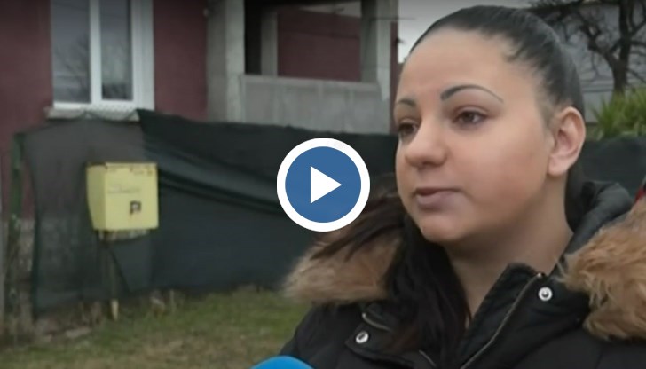 “Брат ми е жестоко пребит от няколко младежи. Първо са били 5 - 6….. после още двама. Намесил се е очевидец, който разказва, че брат ми е бил по корем на земята... и те са продължили да го бият”, разказва Десислава Ангелова, сестра на пострадалия