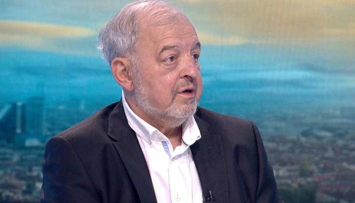 Илчев каза още, че е бил против термина "македонци с българско самосъзнание"