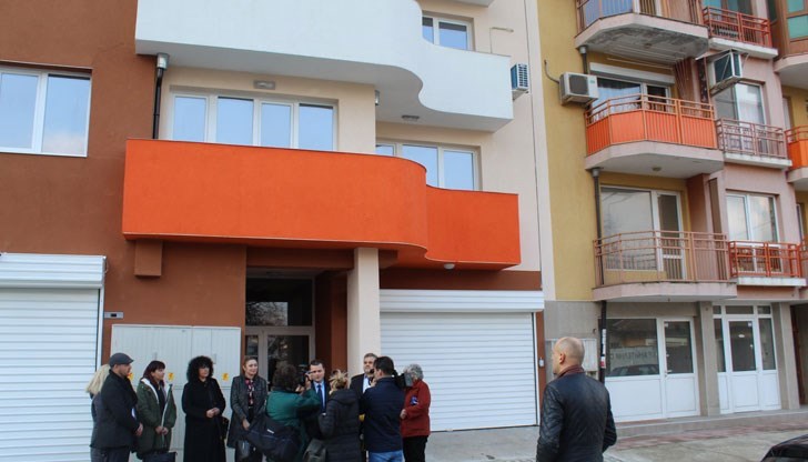 Докладната е внесена за одобрение от общинските съветници, а идеята е да се подпомогне социалната политика чрез предоставяне на жилища за настаняване на нуждаещите се граждани