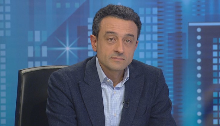 "Не мисля, че България дразни или ядосва Русия. Русия има своя геополитически интерес, България има своя национален интерес, който е много ясно изразен с членството ни в ЕС и НАТО", каза министърът