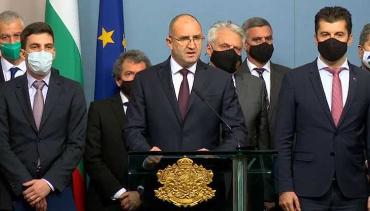 Изпраща членовете на КСНС по карантина?