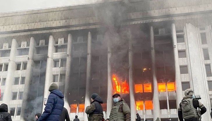 Едно дете е загинало от огнестрелна рана, друго беше ранено по време на безредиците в Алмати
