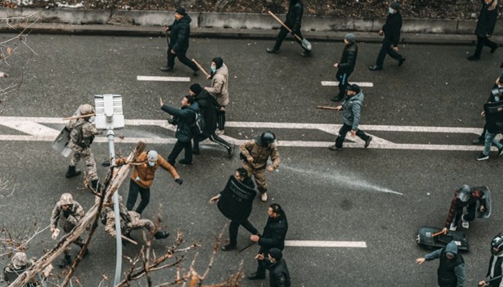 Близо 6 хиляди души са арестувани, включително значителен брой чужденци