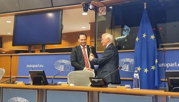Българският евродепутат заема ключовата позиция след единодушно гласуване на социалистите и демократите
