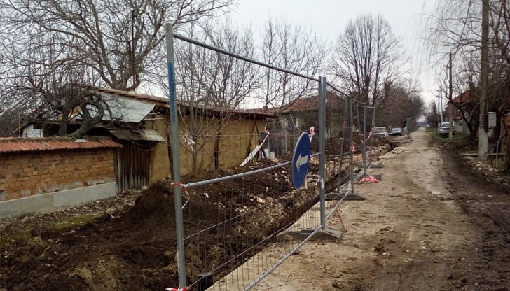 Нормалното водоподаване ще бъде нарушено от 9:00 до 17:00 ч. Нормалното водоподаване ще бъде нарушено от 9:00 до 17:00 ч.