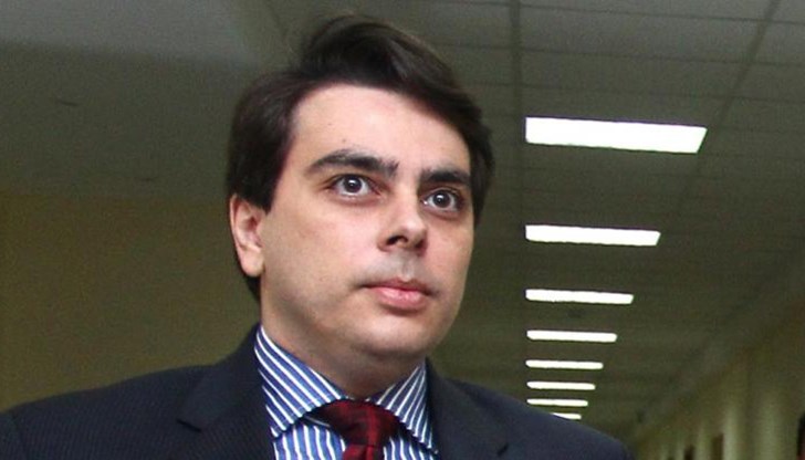 Трябва да се проведе обществен дебат за да може всеки да направи информиран избор