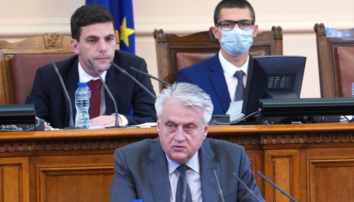 Разкрити са случаи за издаване на медицински документи с невярно съдържание, за да може да се гласува с подвижна урна, заяви вътрешният министър Разкрити са случаи за издаване на медицински документи с невярно съдържание, за да може да се гласува с подвижна урна, заяви вътрешният министър