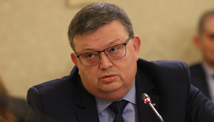 Изпратените днес предложения са с експертен характер и са изготвени от работна група, назначена със заповед на председателя на Цацаров още в началото на 2020 г.