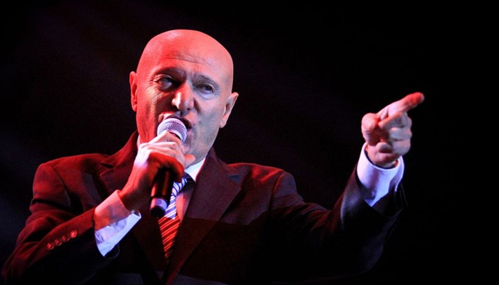 Обвиняемият се обърна накратко към семействата на загиналите: „Съжалявам, не мога да гледам никого в очите“, Обвиняемият се обърна накратко към семействата на загиналите: „Съжалявам, не мога да гледам никого в очите“,