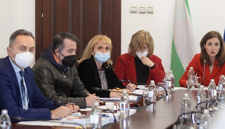 През 2019 г. междуведомствена работна група в широк експертен състав изготви изменения и допълнения в ЗЗДН През 2019 г. междуведомствена работна група в широк експертен състав изготви изменения и допълнения в ЗЗДН